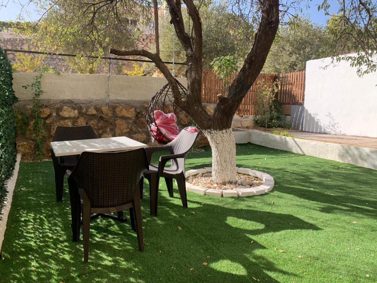 Tayoon Host Apartment Jarash Exterior foto